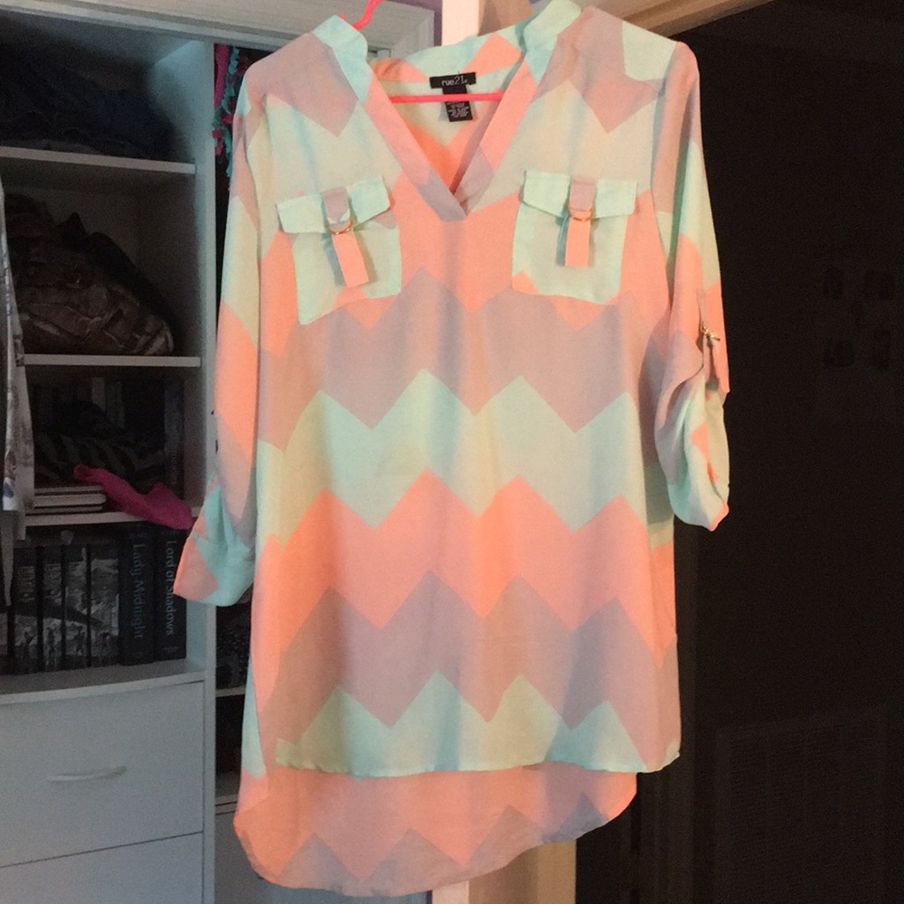 Long sleeved blouse.